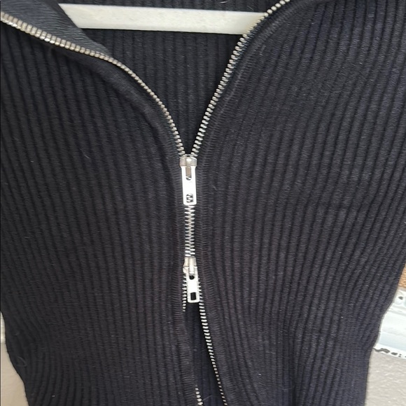 Black Ribbed Zip-Up Top - Picture 3 of 3